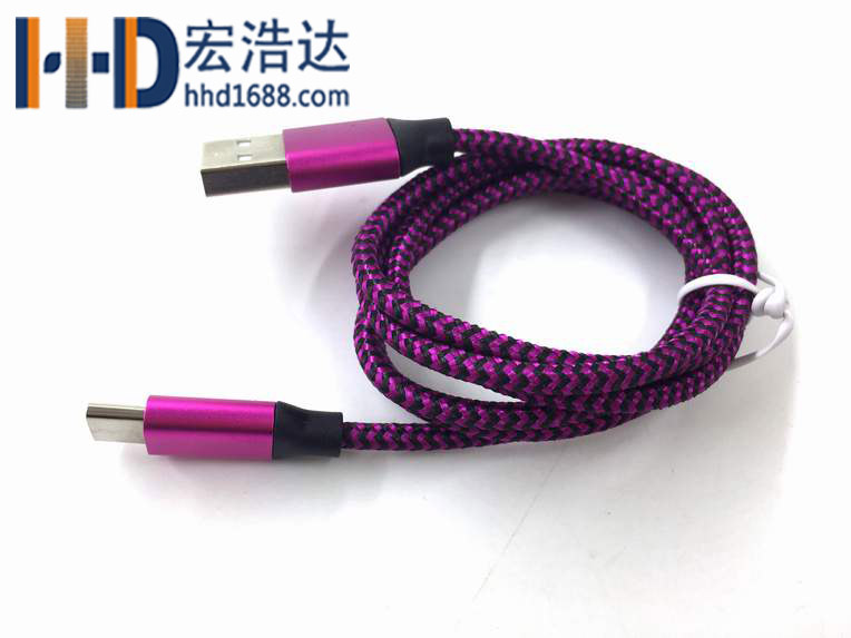 正規(guī)充電線會在電流過大時限制電壓，保護手機免受破壞。