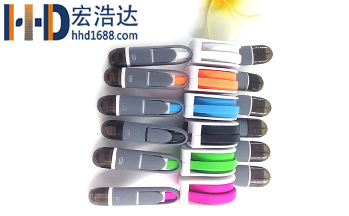二合一的數(shù)據(jù)線可在安卓和蘋(píng)果之間隨意切換