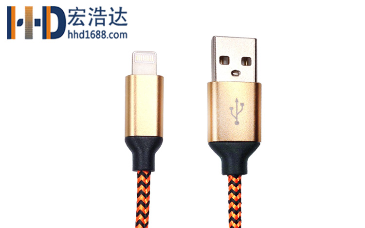 數(shù)據(jù)線(xiàn)里面有四根線(xiàn)芯